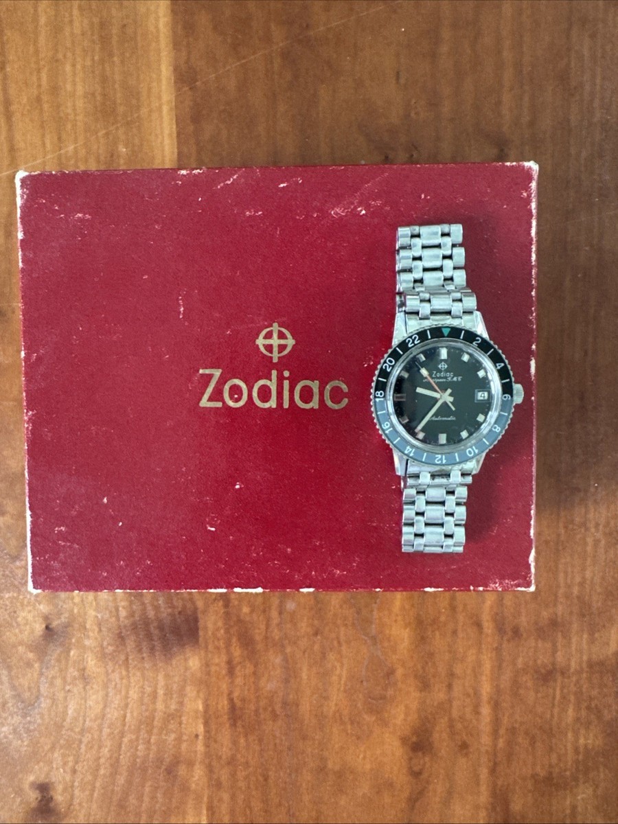 Vintage Zodiac Aerospace GMT Bakelite Bezel Black Dial Automatic