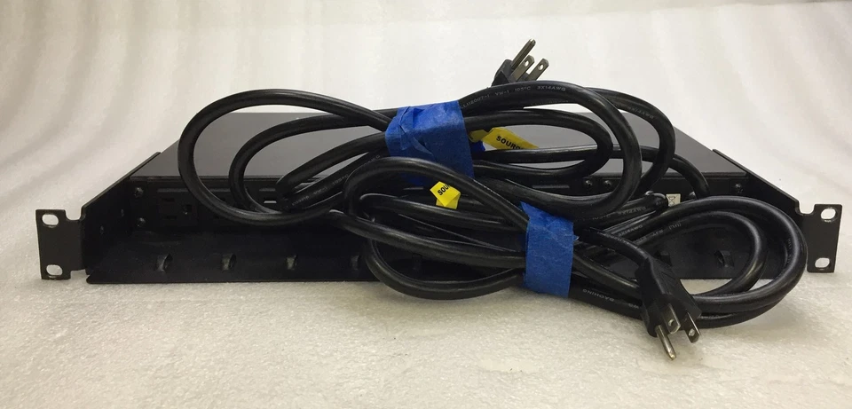 Interruptor de transferencia automática de montaje en rack APC AP7750 ATS 8 salidas con tarjeta AP9617 Foto 4 de 4