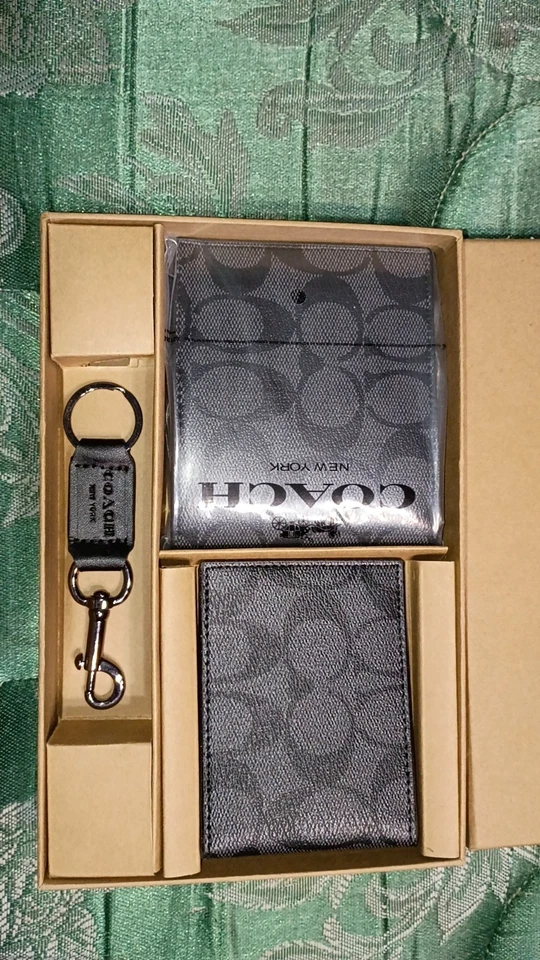 Coach Men's 3-in-1 Wallet Boxed Gift Set in Signature Canvas Gunmetal/Charcoal - image 3 of 3