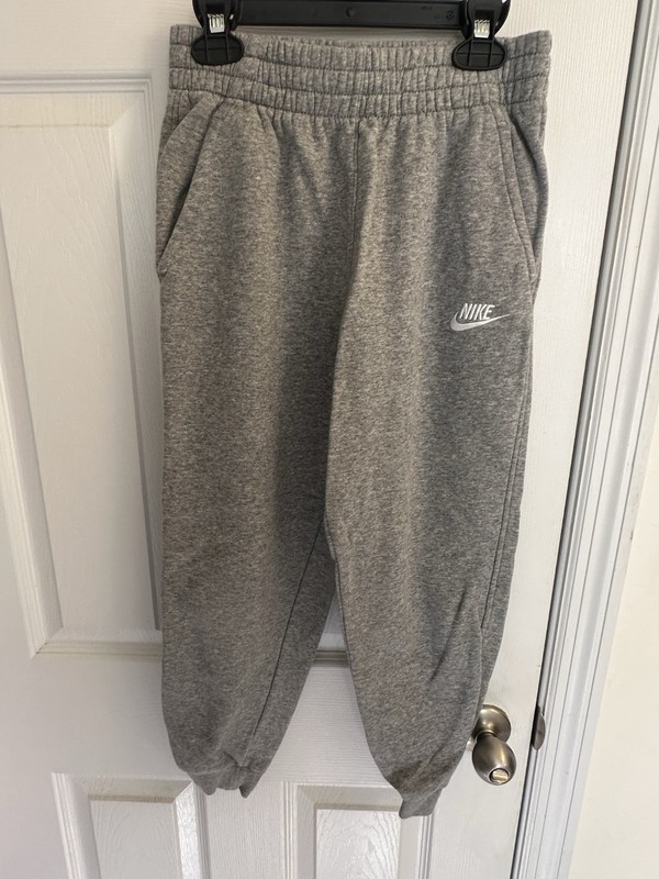 Nike Kids Youth Size Medium Nike Joggers Gray