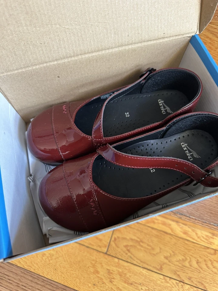 Zueco Dansko rojo niñas talla 32 Foto 2 de 4