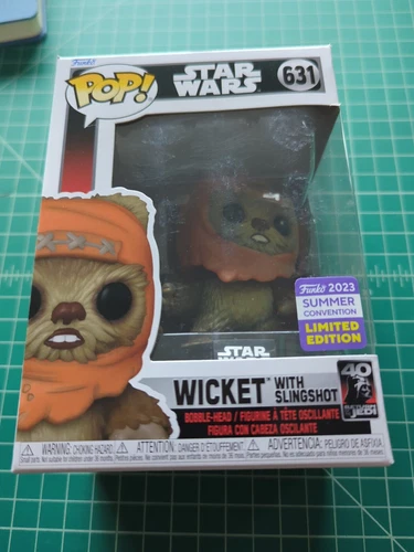 Funko Pop! Vinyl: Star Wars - Wicket with Slingshot (Summer Con Exc.) 631 NEW