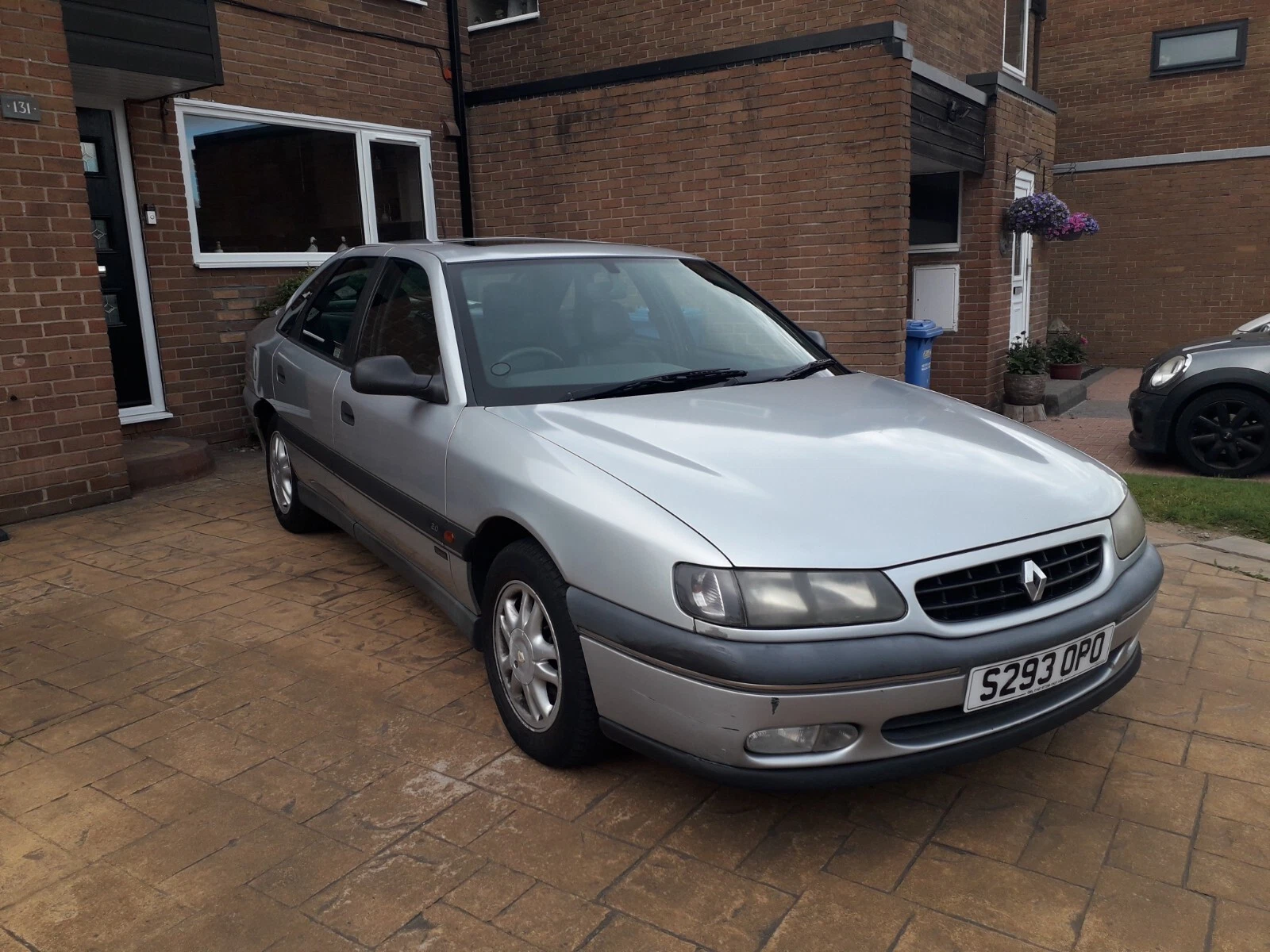 1999 Renault Safrane RTE Executive Auto - Picture 1 of 14