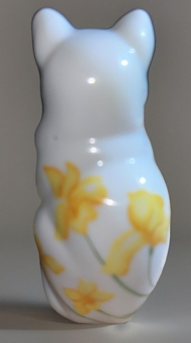 Vintage Hutschenreuther Selb Porcelain White Cat Figure 3" Painted Yellow Flower - Picture 4 of 9