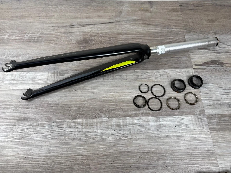 Schwinn Advanced Carbon Fiber Fork 700c X-F07 Road Bike - Image 2 of 4