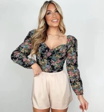 Lane 201 Boutique Vintage Style Floral Puff Sleeve Top