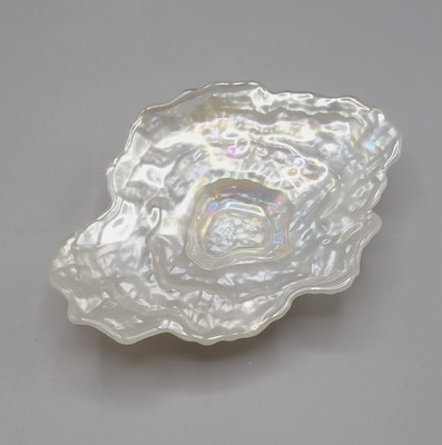 Akcam Iridescent Luster White Glass Oyster Shaped Appetizer Plates Set Of 4 New