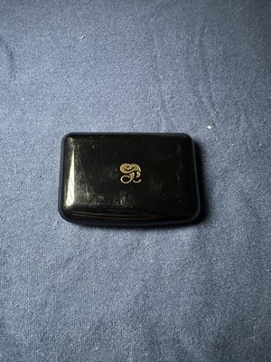 Maybelline Revitalizing Eye Shadow in the shade Autumn Haze vintage compact