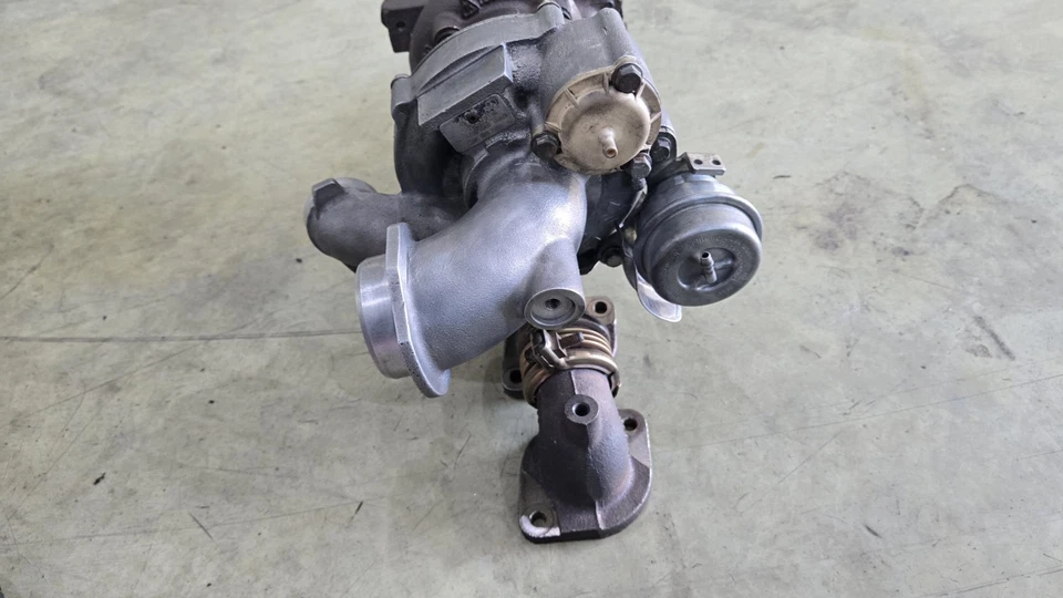 Левый турбокомпрессор Mercedes-Benz W222 S600 Maybach V12 - Изображение 3 из 4