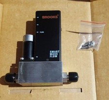 BROOKS INSTRUMENT 5850S/BC1BA1AA0CA1B1 MASS FLOW (BR1.5B10)