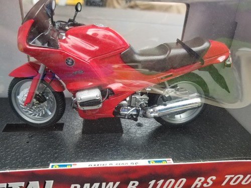 Revell Metal BMW R 1100 RS Touring 1/12 motorcycle - Picture 2 of 6