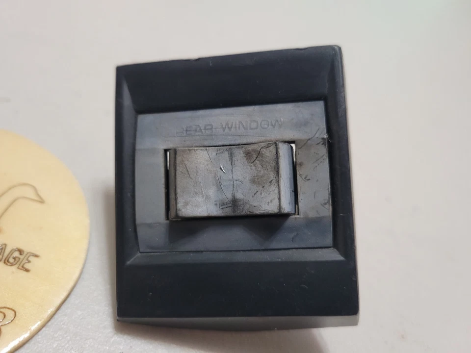 73-91 雪佛兰 GMC K5 Blazer Jimmy 后窗开关装饰边框尾门 80 — 第 2/4 张图片