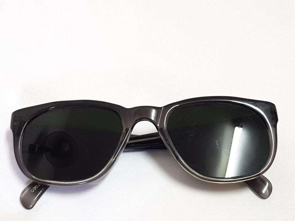 VTG SQUARE THICK MENS GLASSES SUBSTITUTE BY TGIF SUNGLASSES SAFETY DARK GREEN  - Image 3 of 4