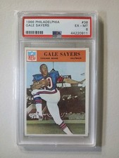 1966 Philadelphia Gale Sayers RC PSA 6 EX-MT #38 NFL Chicago Bears HOF centering