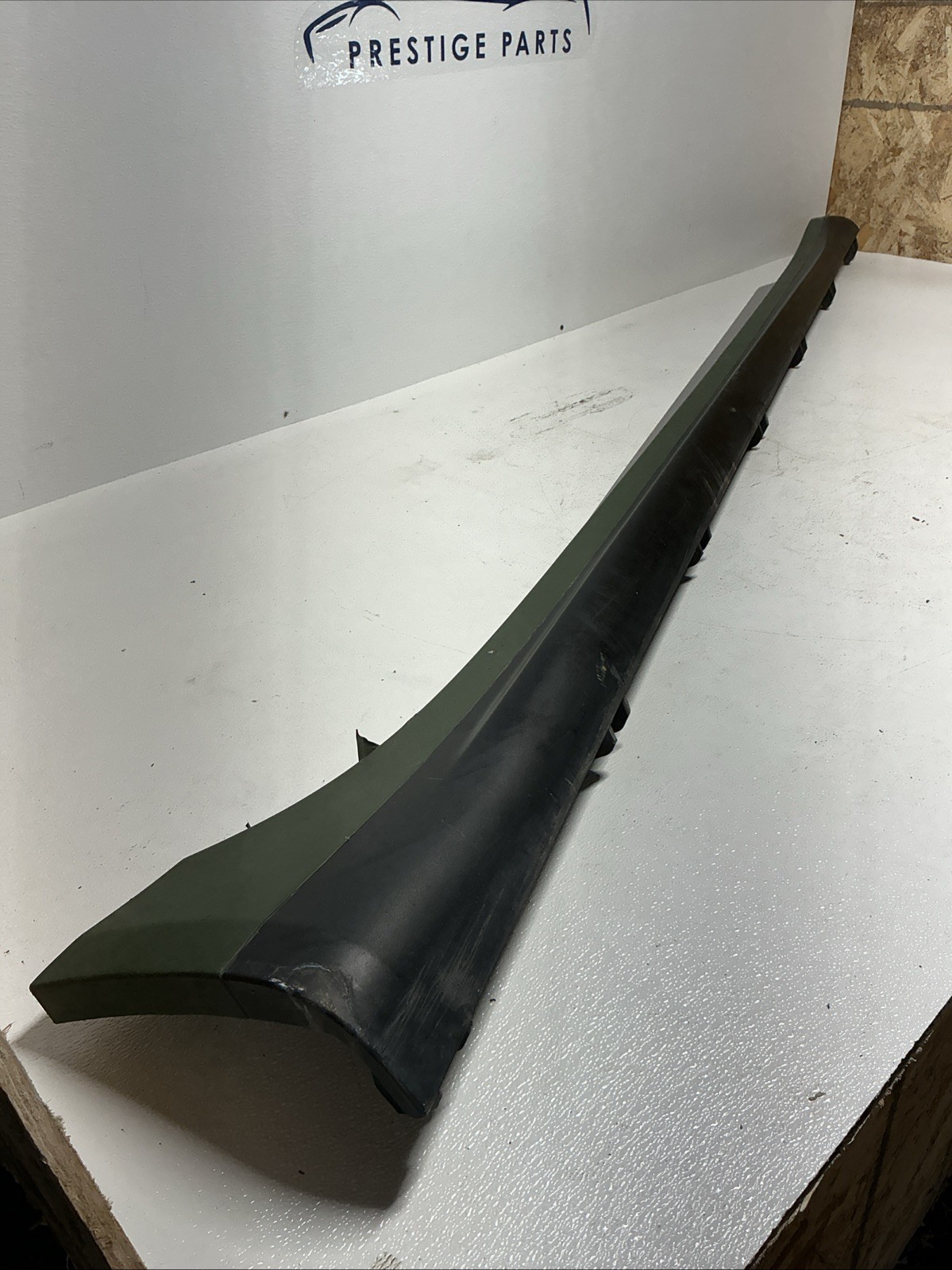 2014 - 2024 MASERATI QUATTROPORTE RIGHT ROCKER MOLDING OEM 670010639 BROWN_525