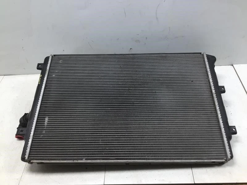 Radiador Volkswagen Passat 2007 2,0 L compatible con Golf GTI 06-11 OEM+ Foto 4 de 4