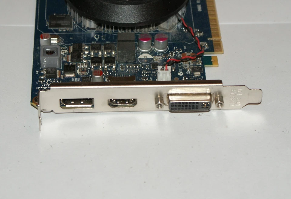 Dell Nvidia GeForce GT640 1GB DDR3 HDMI/DisplayPort/DVI PCIE Graphics Card - Image 3 of 3