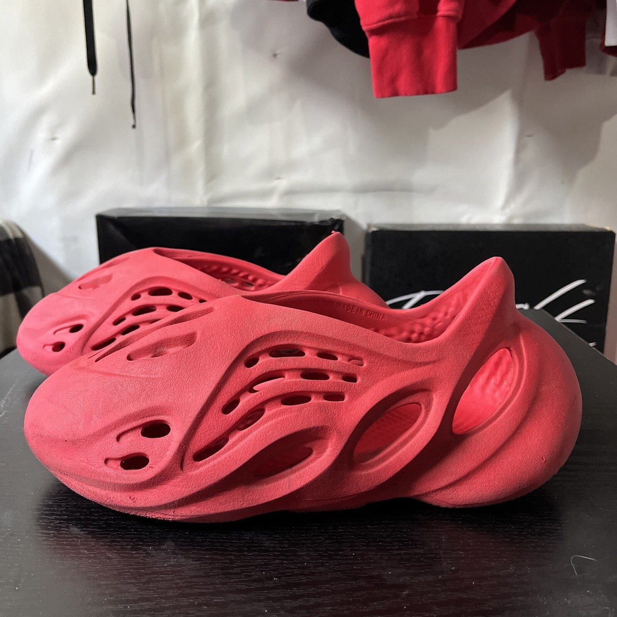 Size 9 - adidas Yeezy Foam Runner Vermillion | eBay