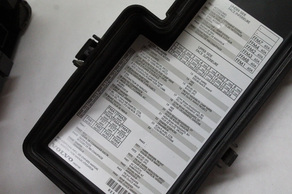 2003 VOLVO S60 ENGINE FUSEBOX OEM 9494210 FACTORY 03 - Image 4 of 4