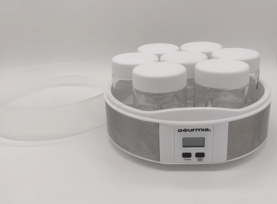 Yogurtera digital Gourmia GYM1620 con 7 frascos de vidrio de 6 oz. Foto 2 de 4