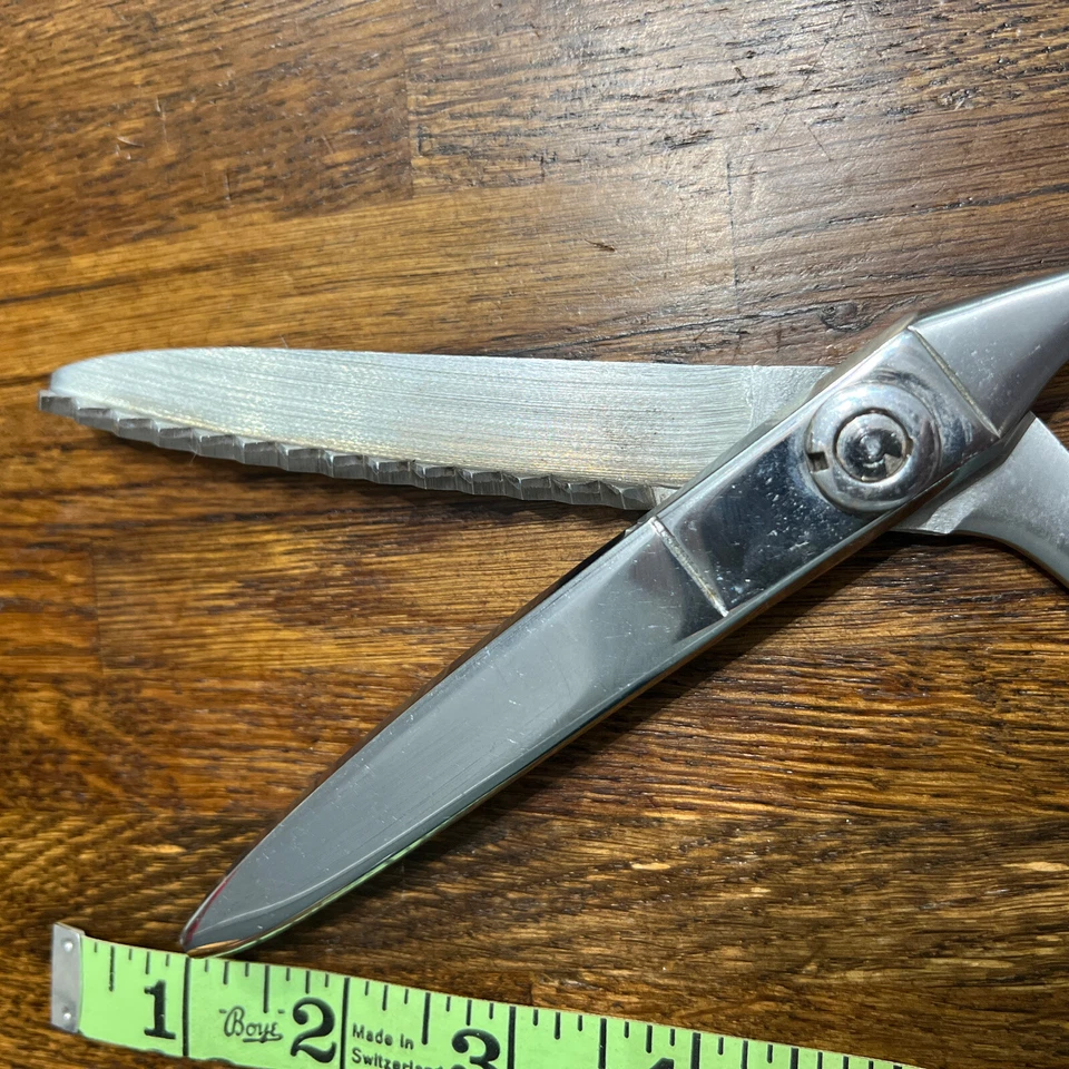Vintage WISS Pinking Shears Scissors Model CC 9 Chrome Plated Newark, USA 9" - Image 4 of 4