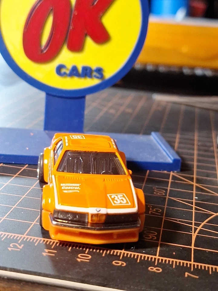 Hotwheels Custom BMW 635 CSi Ruedas intercambiadas y sueltas Foto 2 de 4