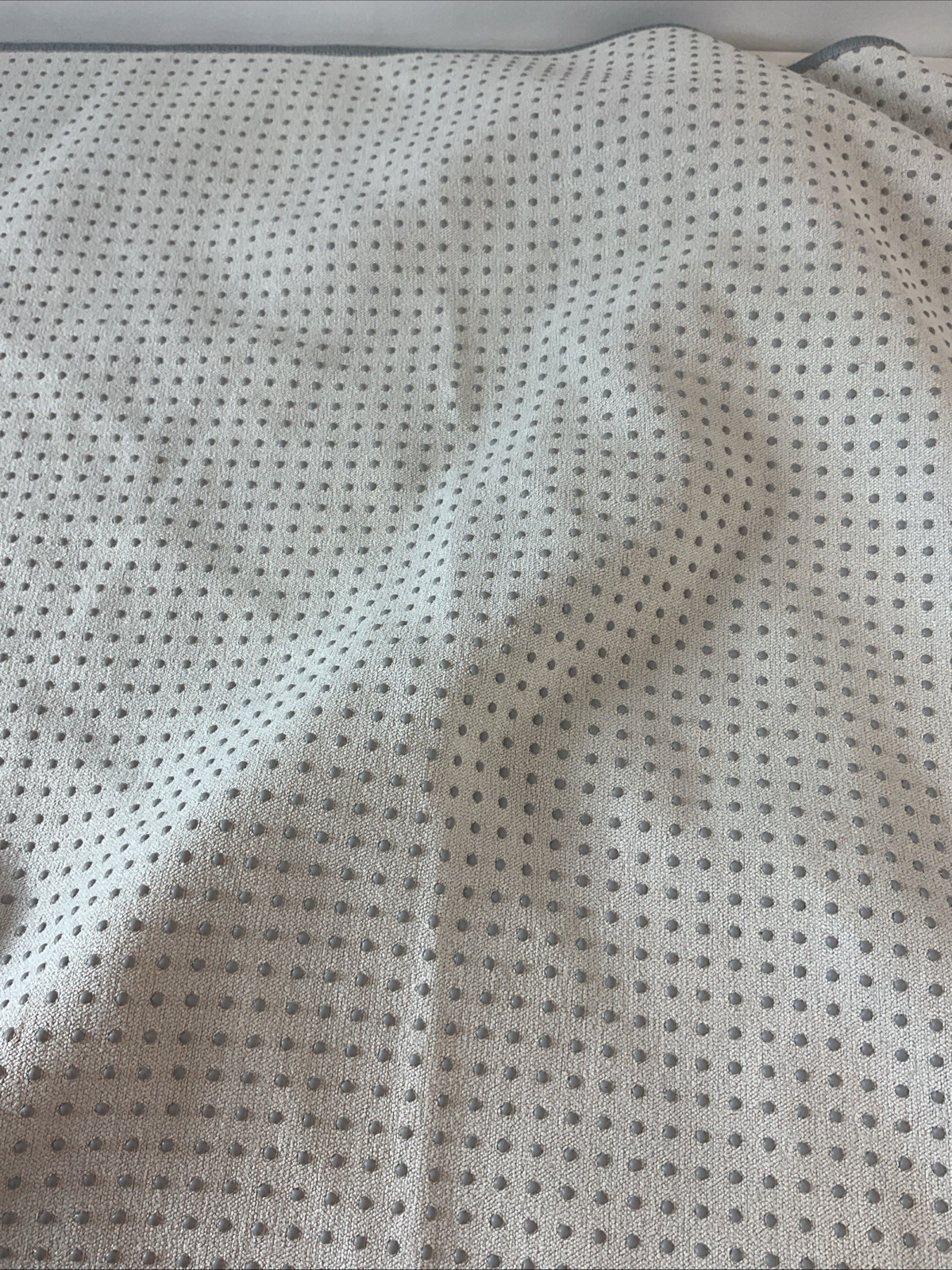 Manduka Yogitoes Skidless Non-Slip Grip Yoga Mat Towel 24x6  colorful