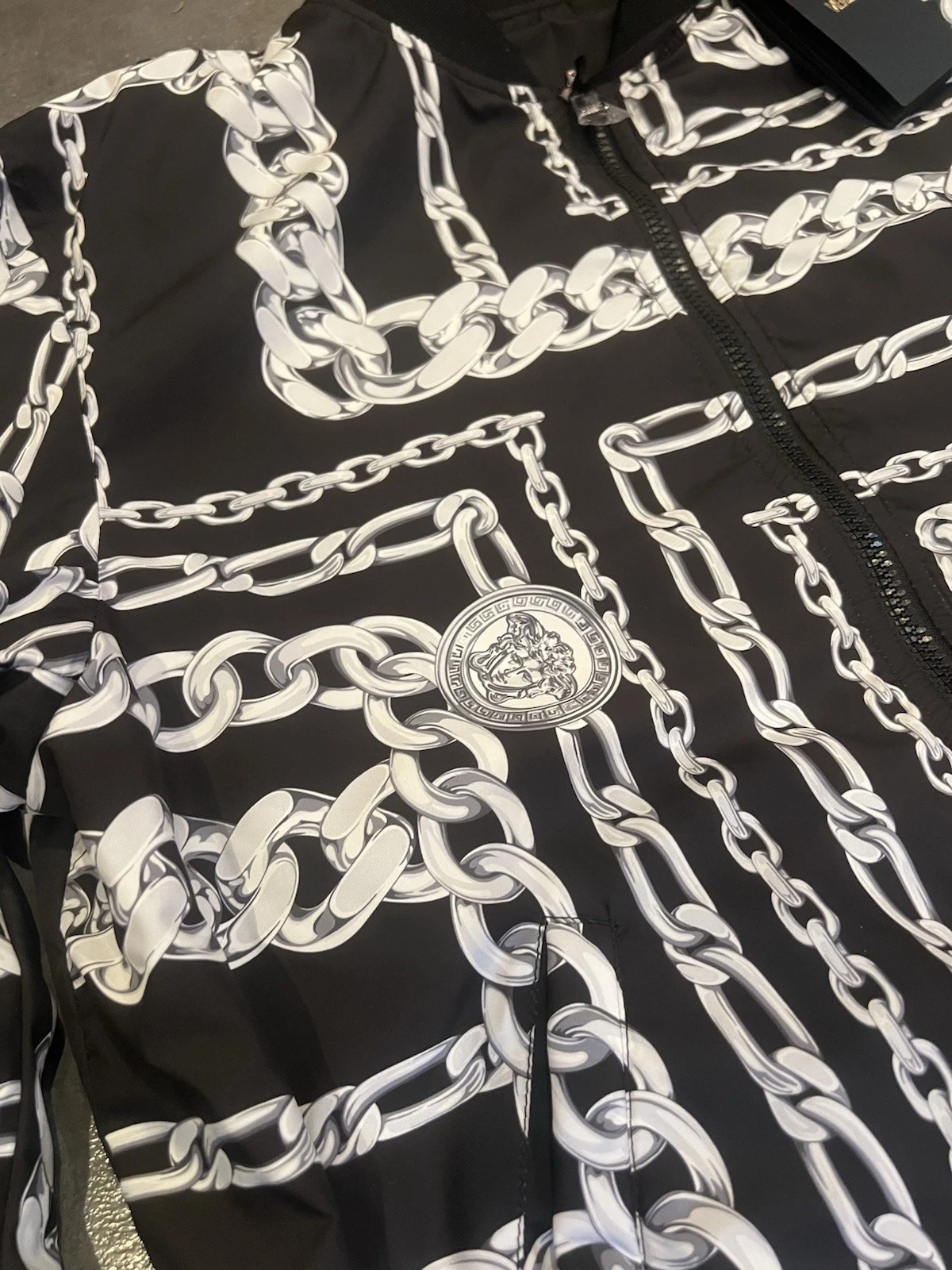 $2050 Men's Versace medusa chains reversible bomber jacket size 52 Fits L - product detail image 4