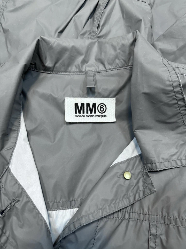 MAISON MARGIELA MM6 Men’s Utility Rain Jacket Grey Lightweight Collared 50/L - Image 4 of 4