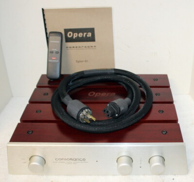 Opera Consonance Cyber 50 Tube Pramp w/ Original Remote & Cable ~ Working  Clean