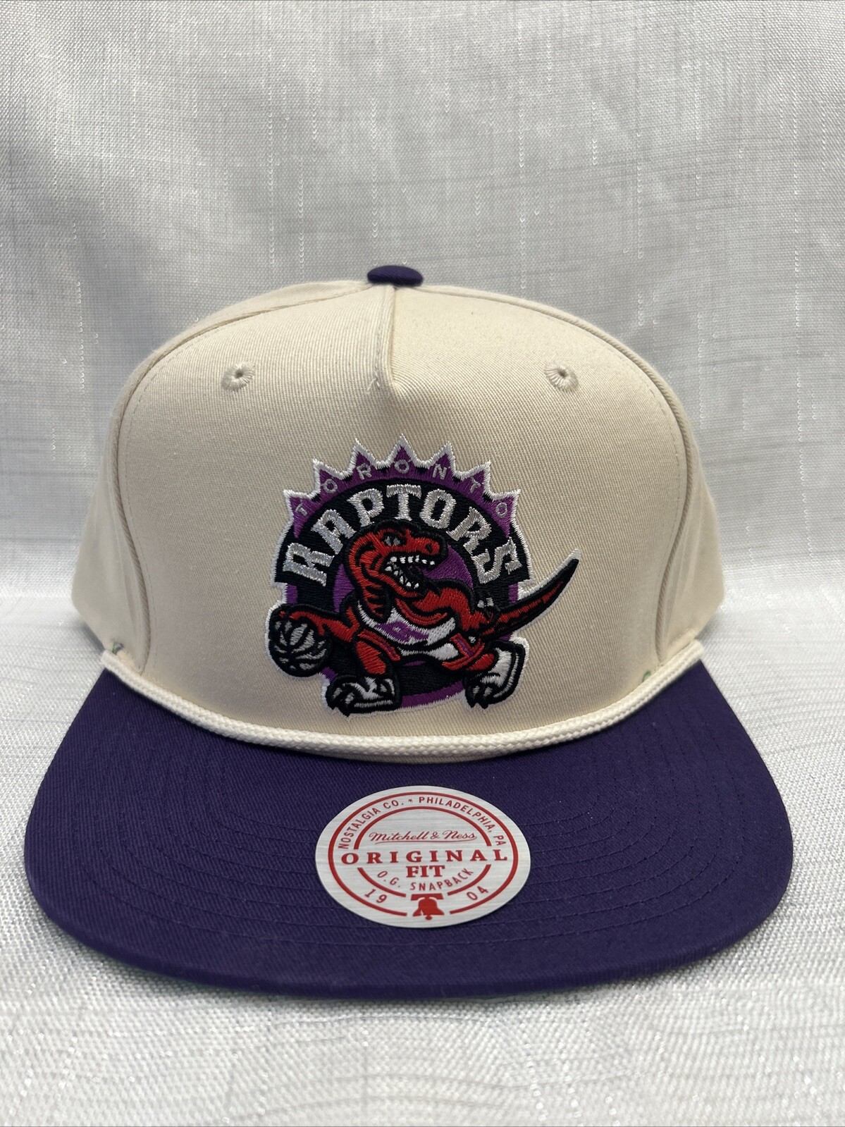 Toronto Raptors Mitchell & Ness NBA Snapback Hat Cap Living Legends White NWT