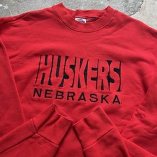 Vintage 90s Nebraska Cornhuskers Embroidered Huskers Spellout Sweatshirt Medium