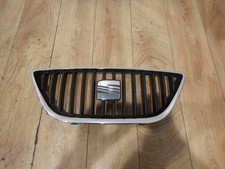 Kühlergrill Grill Seat Ibiza 6J Facelift 6J0853651 mit Emblem Original