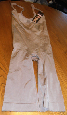 NWT- PRIMA VALENTINA SEAMLESS OPEN BUST SLIMMING BODYSUIT SHAPEWEAR WOMEN'S M/L