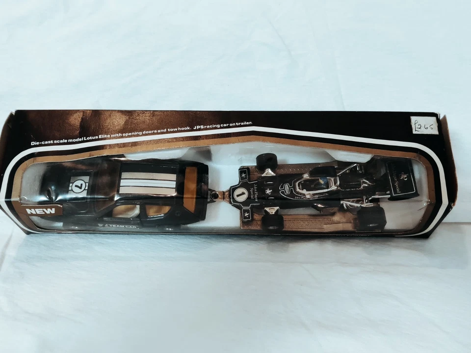 Lotus Elite Corgi Gift Set 32 & JPS Racing Car On Trailer - Photo 2/4