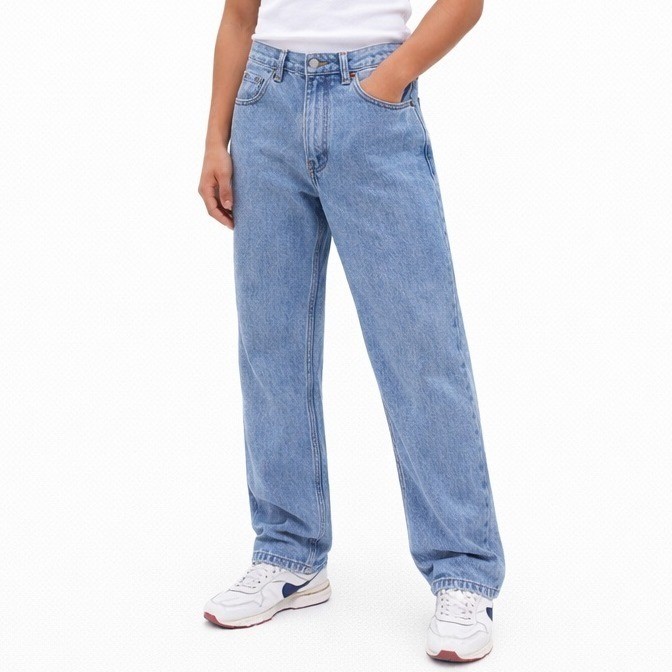 Mens 32x30 Blue Medium Wash Tapered Leg Classic New