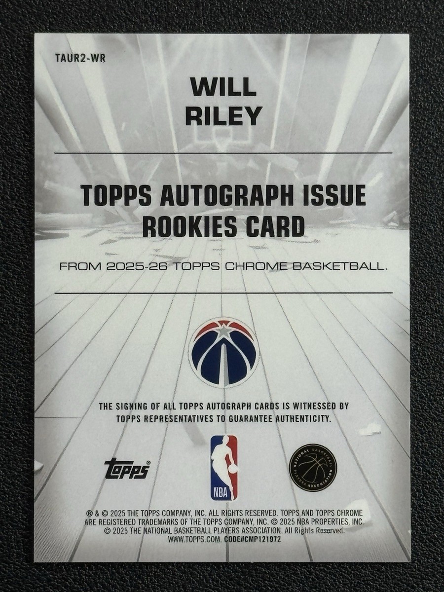 2025-26 Topps Chrome Will Riley RC Autograph Issue Rookie Green
