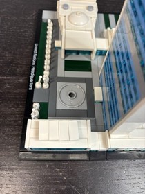 Lego 21018 Architecture United Nations Headquarters (97% Complete) Read Desc