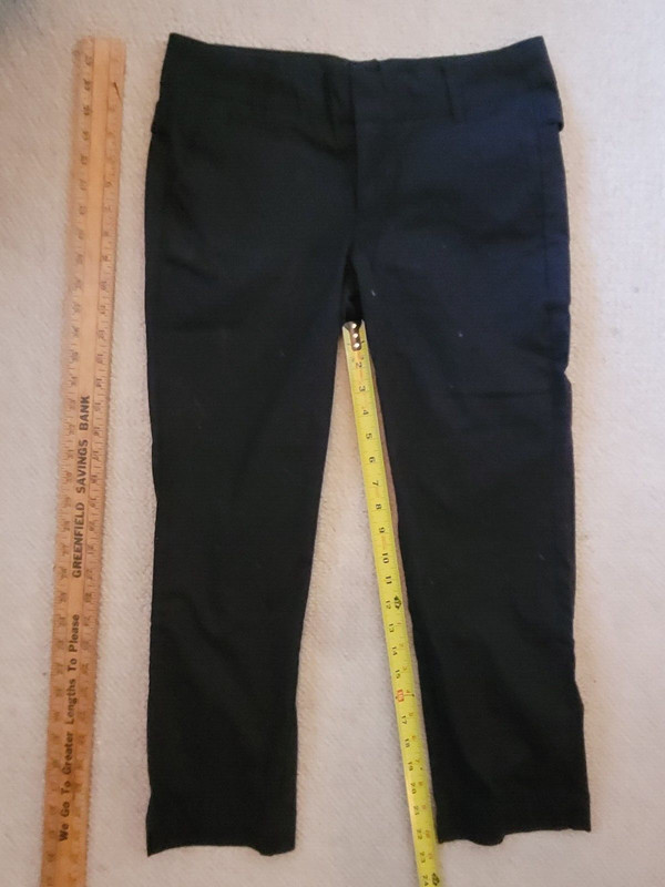 Norma Kamali women black capri pants size 4