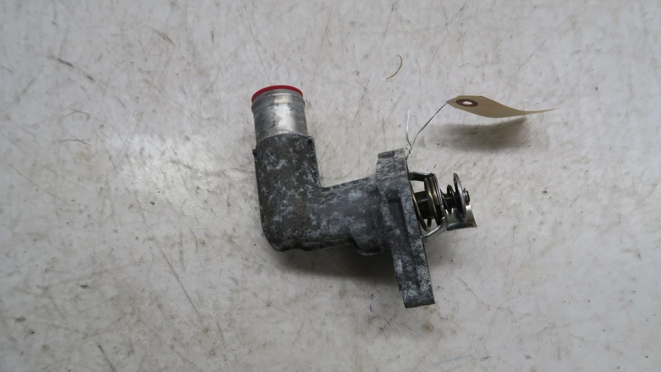 Carcasa termostato motor Nissan Máxima 2016-2020 OEM 3,5 L Foto 2 de 4