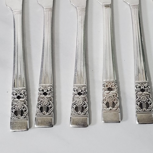 Vintage Oneida Community Hampton Court Silver Plated Butter Spreader Set of 8 - Picture 10 of 11