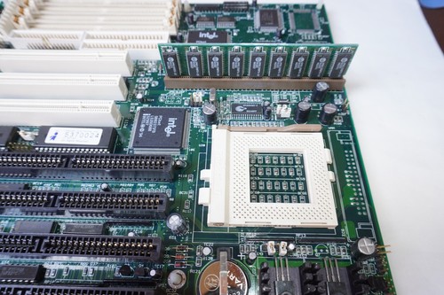 Mainboard Sockel 7 PCI ISA FuguTech M507 Intel430FX - Afbeelding 2 van 4