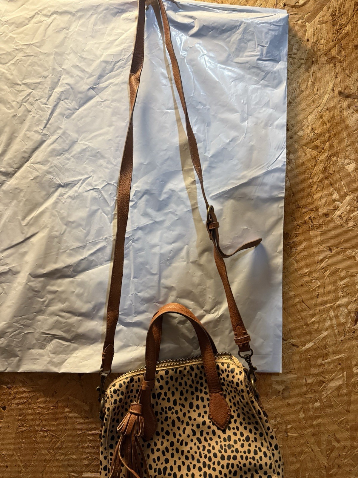 Universal Thread Crossbody - image 5