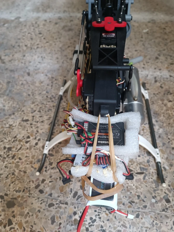 Helicoptero RC Raptor Titan 50 3D de Thunder Tiger Foto 2 de 4