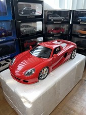 MINICHAMPS Porsche Carrera GT 2004 1:18 Red Diecast Model Car w/Case