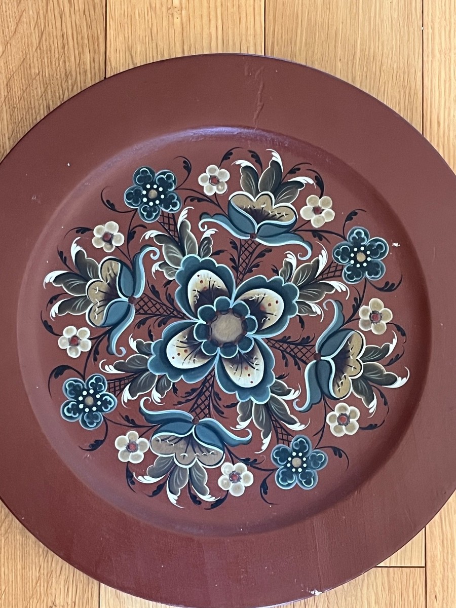 アンティーク雑貨   Heritage Plate 2020 Large Chestnut Brown Painted Wood Plate w Gray Tan Brown Norwegian
