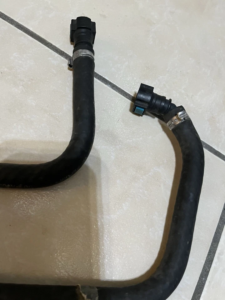 Для 2011-2014 Ford F-250 F-350 супер обязанность нагреватель ОВК шланг BC3Z-18472-E новый - Изображение 4 из 4