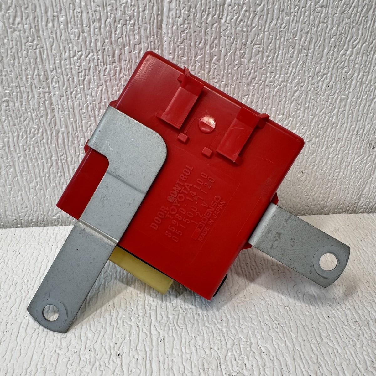 1990-93 JDM TOYOTA SUPRA JZA70 DOOR CONTROL RELAY OEM 85980-14100