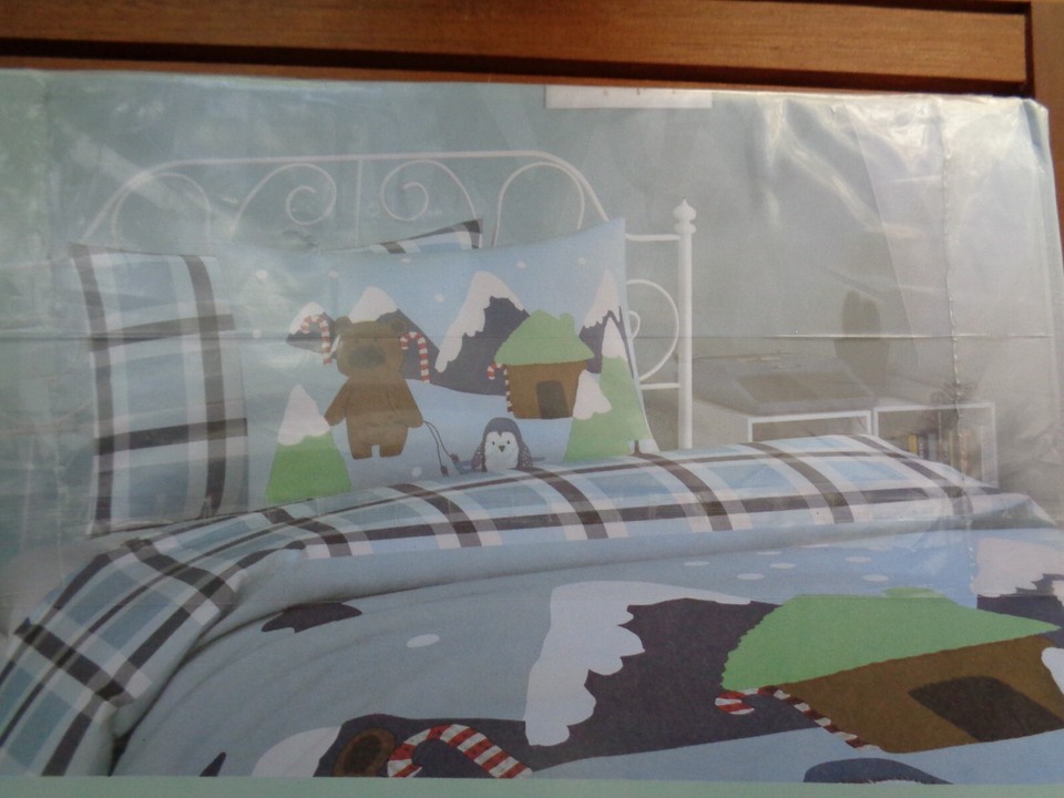 Next Bear Christmas Scene Duvet & Single Pillowcase Set 100