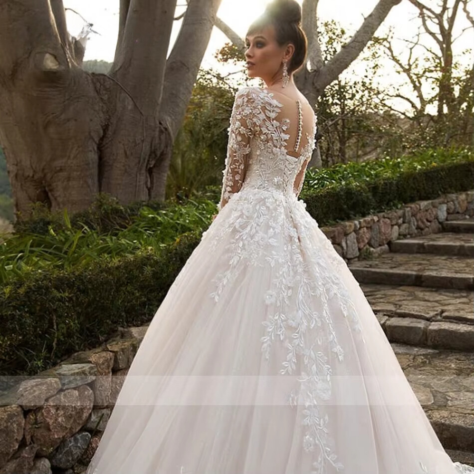 Elegant Princess Wedding Dresses O-Neck Long Sleeved Lace Appliques Bridal  Gowns | eBay